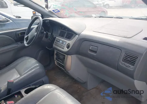 2001 Toyota Sienna Xle from USA, damaged, VIN 4T3ZF13C41U404367